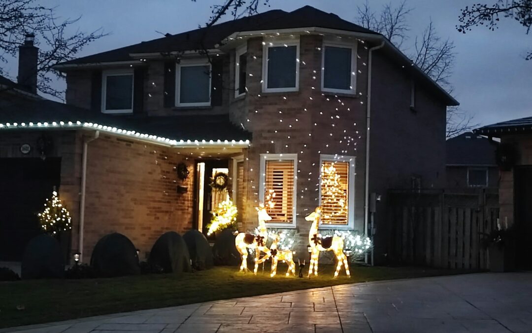Easy Ways to Make Outdoor Christmas Lights Last Longer