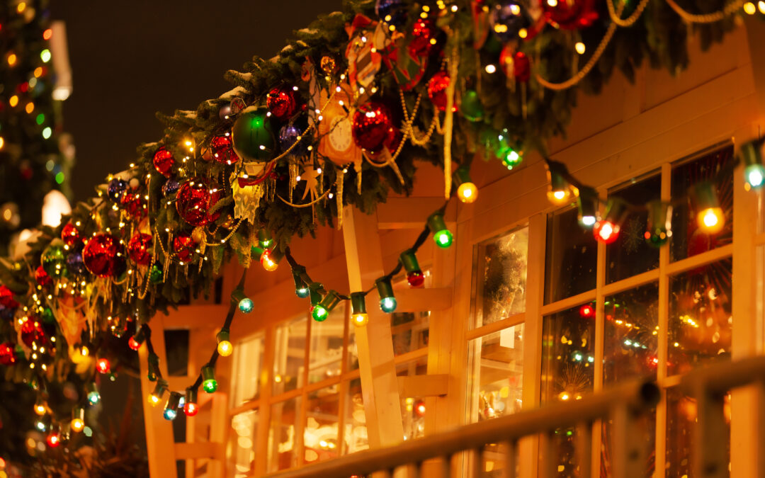 How to Plan Custom Christmas Lighting That Fits Your Home