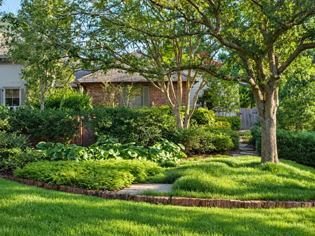 Riverfront Residence landscape project — photo 25