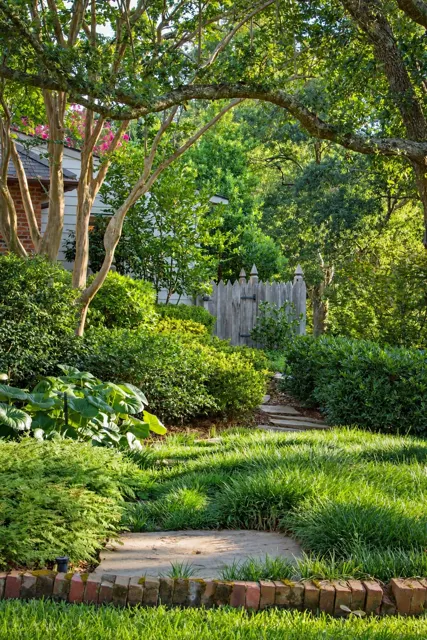 Riverfront Residence landscape project — photo 27