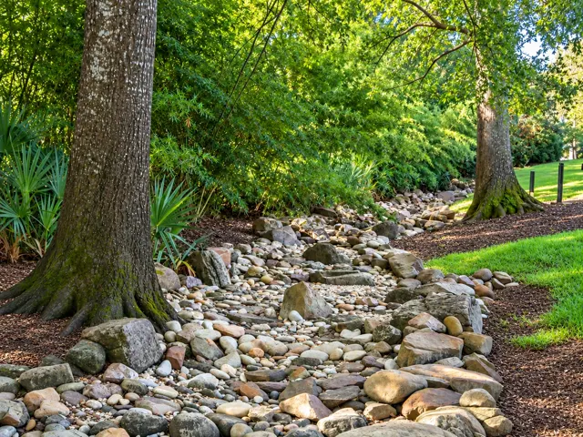 Riverfront Residence landscape project — photo 34